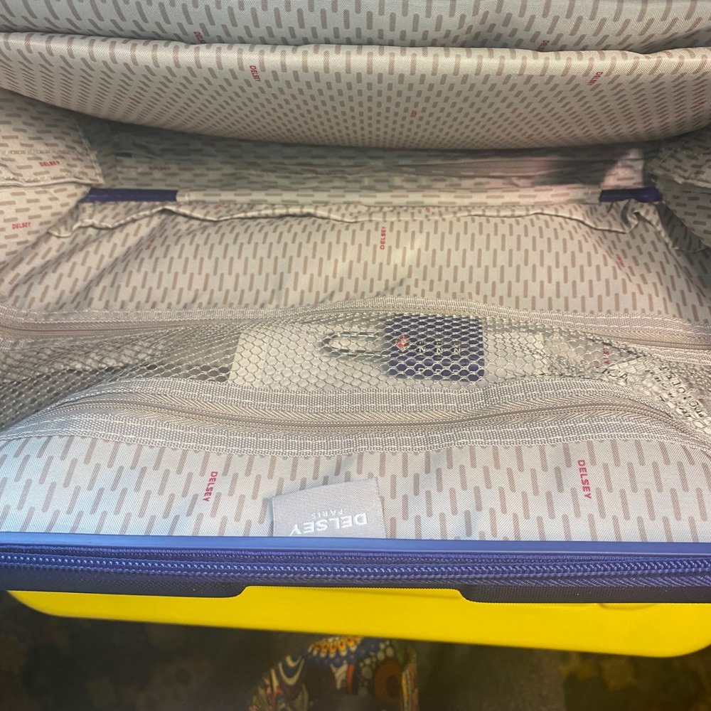 Delsey‎ Paris Luggage Carry On Underseat Suitcase Purple 14 Inch Laptop Pocket - Picture 4 of 12